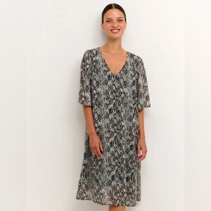 NWT Kaffe Black and White Snake Print Dress Size M